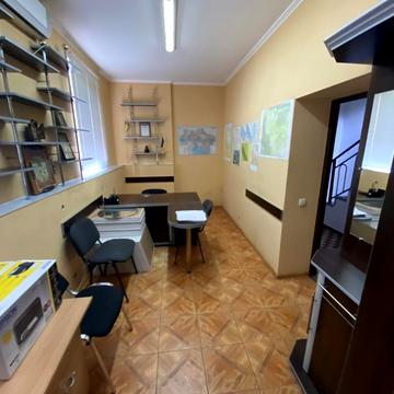 Братів Лисиків вул., 1