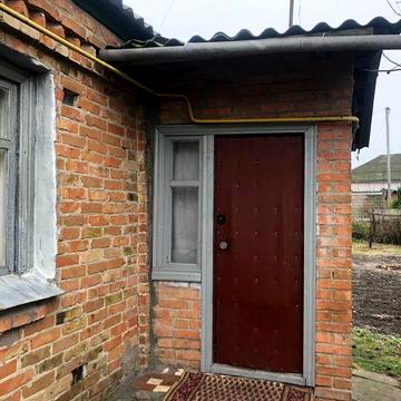 Здається Кімната в будинку з окремим входом під ключ. Без комісії.