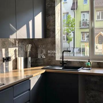 Вишнева вул.