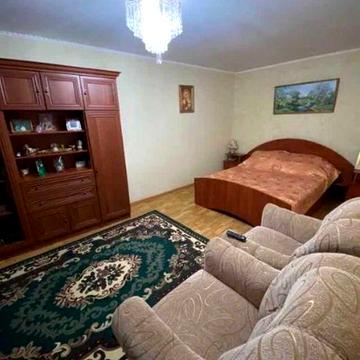 Продам трехкомнатную квартиру с капитальным ремонтом на Молдаванке