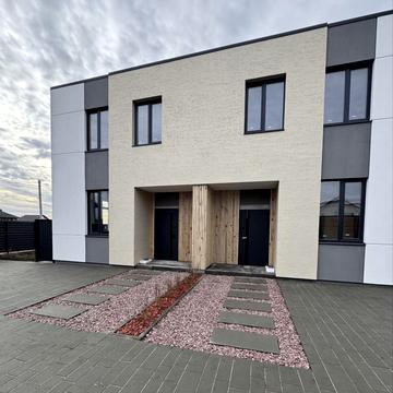 Янтарна вул.