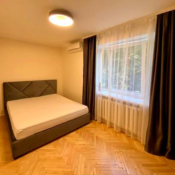 Тернопільська вул., 1