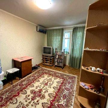 Продам 2-комнатную квартиру в Днепре, ул. Максима Дия 8