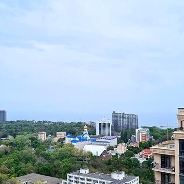 Генуезька вул., 1