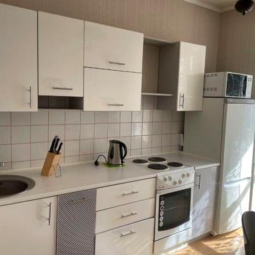 Продам однокімнатну квартиру на вул Братиславська 34,  м.Чернігівська