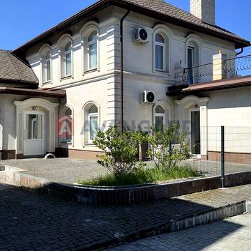 Продаются кв-ры в клубном доме, р-н пр. Гагарина и Ботанического сада,