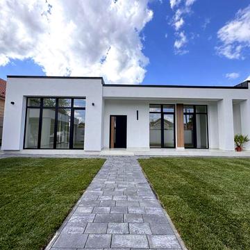 Продаж будинку з газом 3 кімнати |140м2  | 6 соток | Гараж на 2 авто |