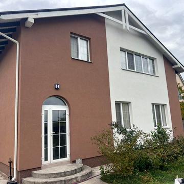 Продам котедж дім з новим ремонтом 200 кв 4 кім в Гнедин Гнідин