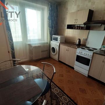 Набережна Перемоги вул., 126