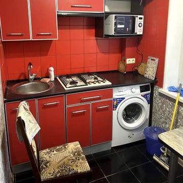 Академіка Павлова вул., 132