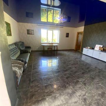 будинок в пригороді 4 кімнати