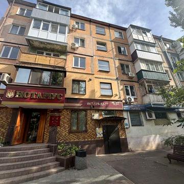 Продам Трехкомнатную квартиру в центре Соцгорода ул.Костенко.