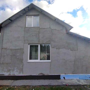 Продаж будинку біля магазину Сімя