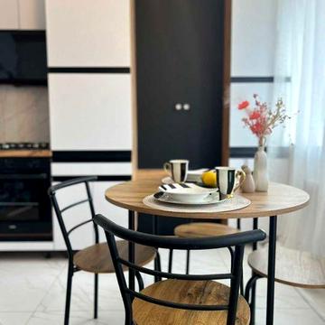 Квартира з ремонтом. Ліфт. ЖК Молодість.