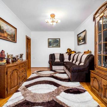 Пропоную для купівлі 3 кімнатну квартиру на вул.Леонтовича ЖК масив Леонтовича