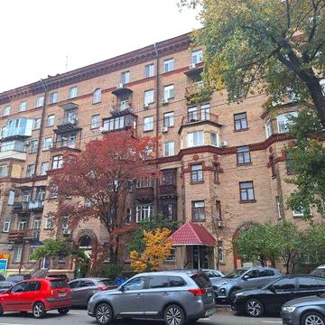 Лукянівка. вул.Білоруська, 42/12  Сталінка з ліфтом. Двостороння. 65т