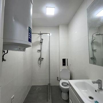Продається однокімнатна квартира в інтуристі