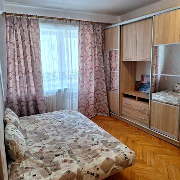 Петра Ніщинського вул., 6