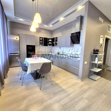 Центр! Довгострокова оренда квартири 98м2. вул. Еспланадная, 30.