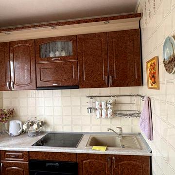 Продам 3-х комнатную квартиру на холодной горе