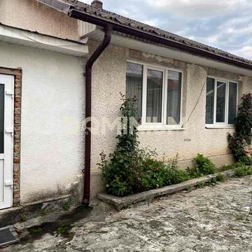 Продається будинок у с. Велятино