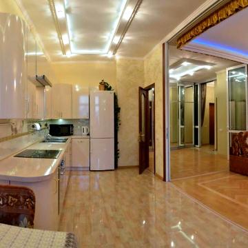 Лесі Українки бульв., 7-А