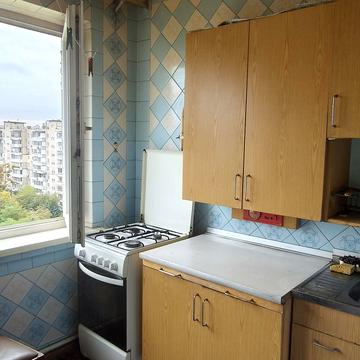 Павла Тичини просп., 28