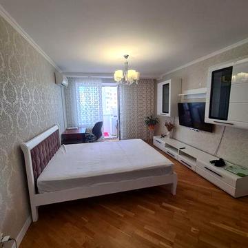 Здаєтся 2-х кімнатна квартира рн Митниця вул Жужоми