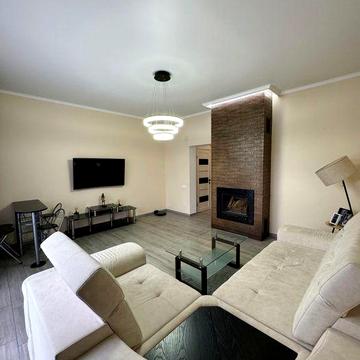 Зниження ціни.  Продаж котеджу у місті.