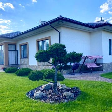 Київська вул., 10