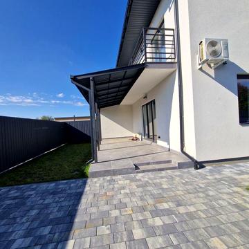 Котедж з ремонтом в с. Минай