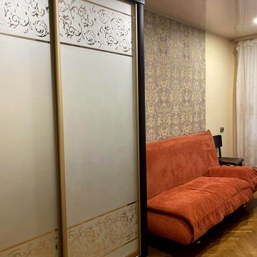 Ованеса Туманяна вул., 8