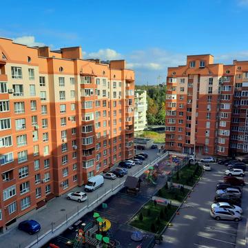 Степана Бандери просп., 83-В