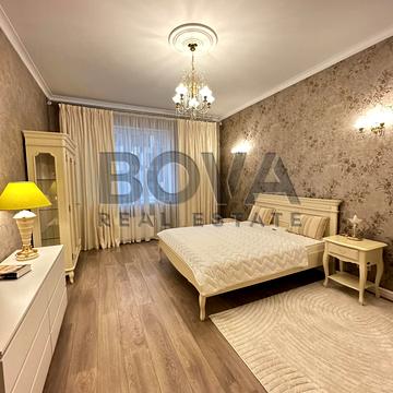 Ділова вул. (Димитрова), 4