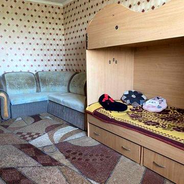 Продам 2-комн. квартиру на Левом берегу, 1 мкр, АГО. Р