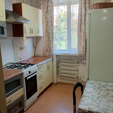 Володимира Антоновича вул. (Свердлова), 64