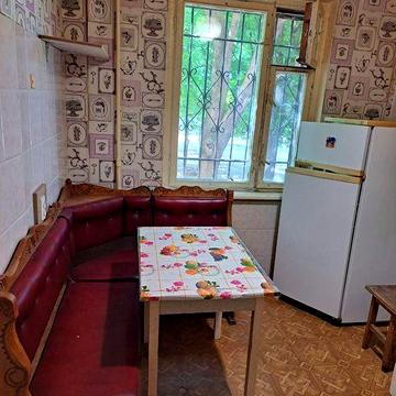Продам 2-х кімнатну квартиру на мкр.Гірницький