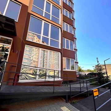 Продам студію у новому будинку.