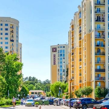 Валерія Лобановського вул., 30-А