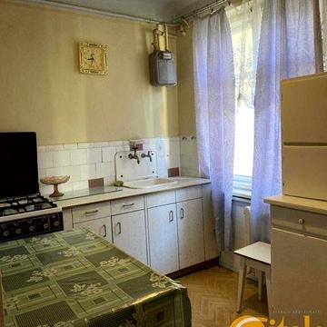 Продаж 2 кімнатної квартири, вулиця Кругова ( Суботівська)