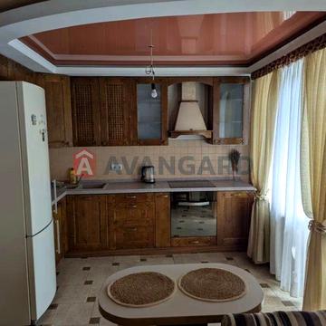 Продаж 2-кім-ї кв-и в центрі міста з євроремонтом та меблями!