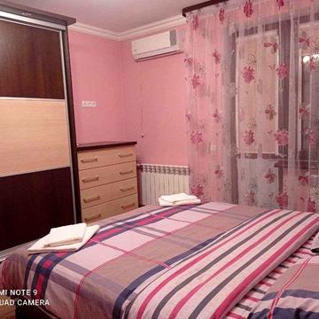 Оренда частини будинку. 4-кімнати, 110 кв.м. Біля Центрального ринку