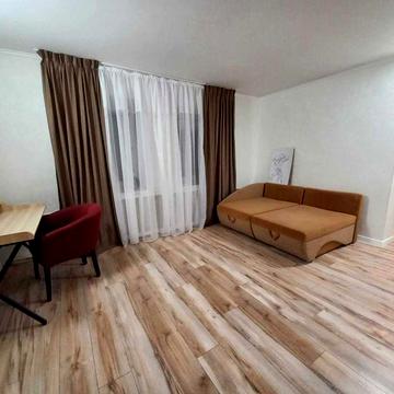 Продаж 1к. Готовий орендний бізнес біля метро на Срібнокільська, 20