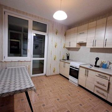 Вул.Наумовича 6,оренда 1к квартири,поруч озеро,метро Академмістечко