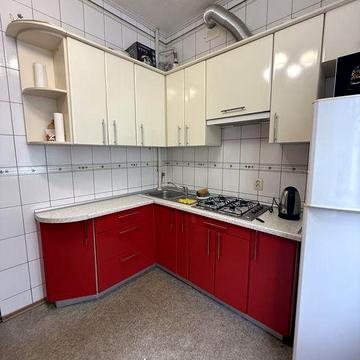 Сдам 2 комнатную квартиру район Сумского рынка