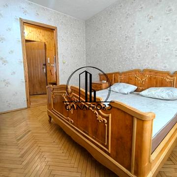 Лабораторна вул., 33/37