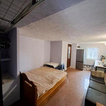 Здам 1 кімнатну квартиру-студію метро "Берестейська"