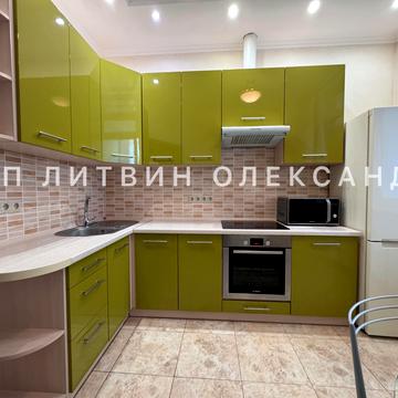 Гната Хоткевича вул. (Червоногвардійська), 8
