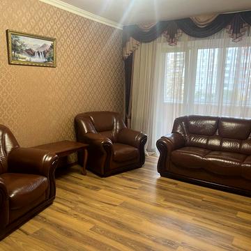 Сержа Лифаря вул. (Олександра Сабурова), 8-А