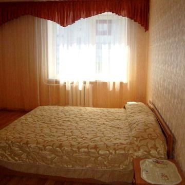 Оренда просторої 3-ох кімнатної квартири в центрі міста.